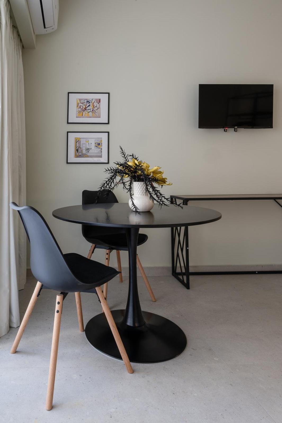 Stories Apartment *