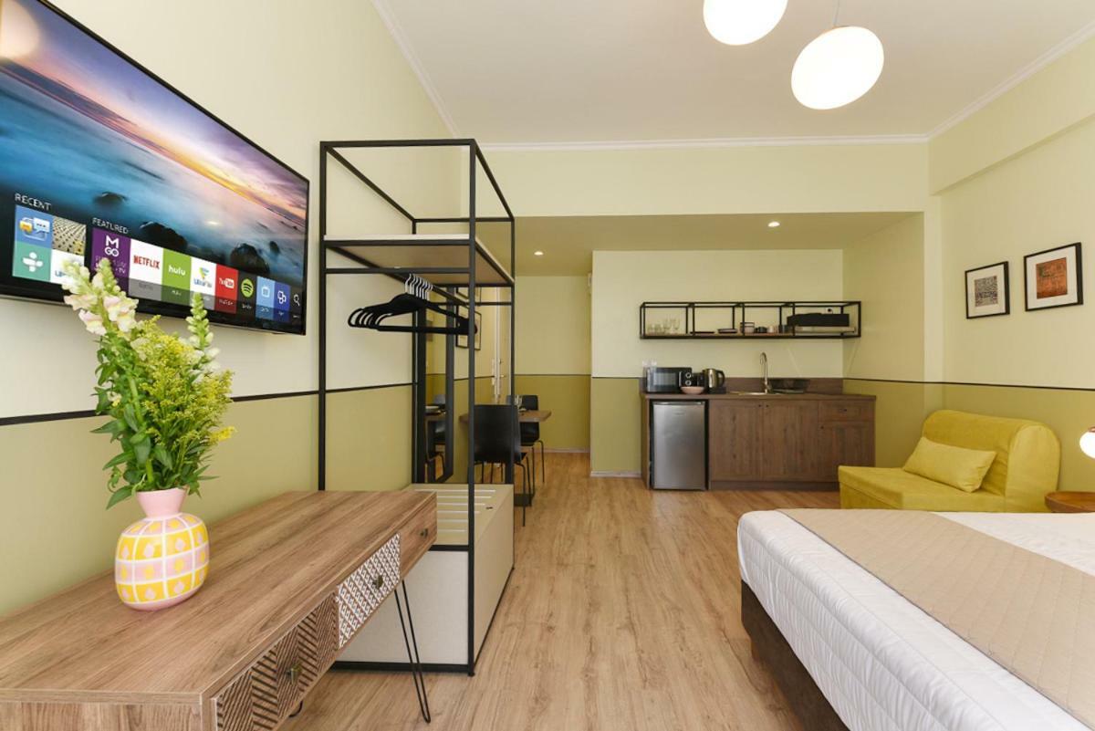 Stories Apartment *